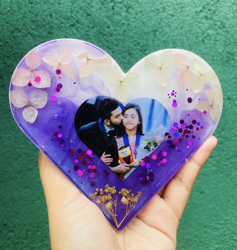 Love-note heart frame — handcrafted resin art by Resin Gallery by Suu