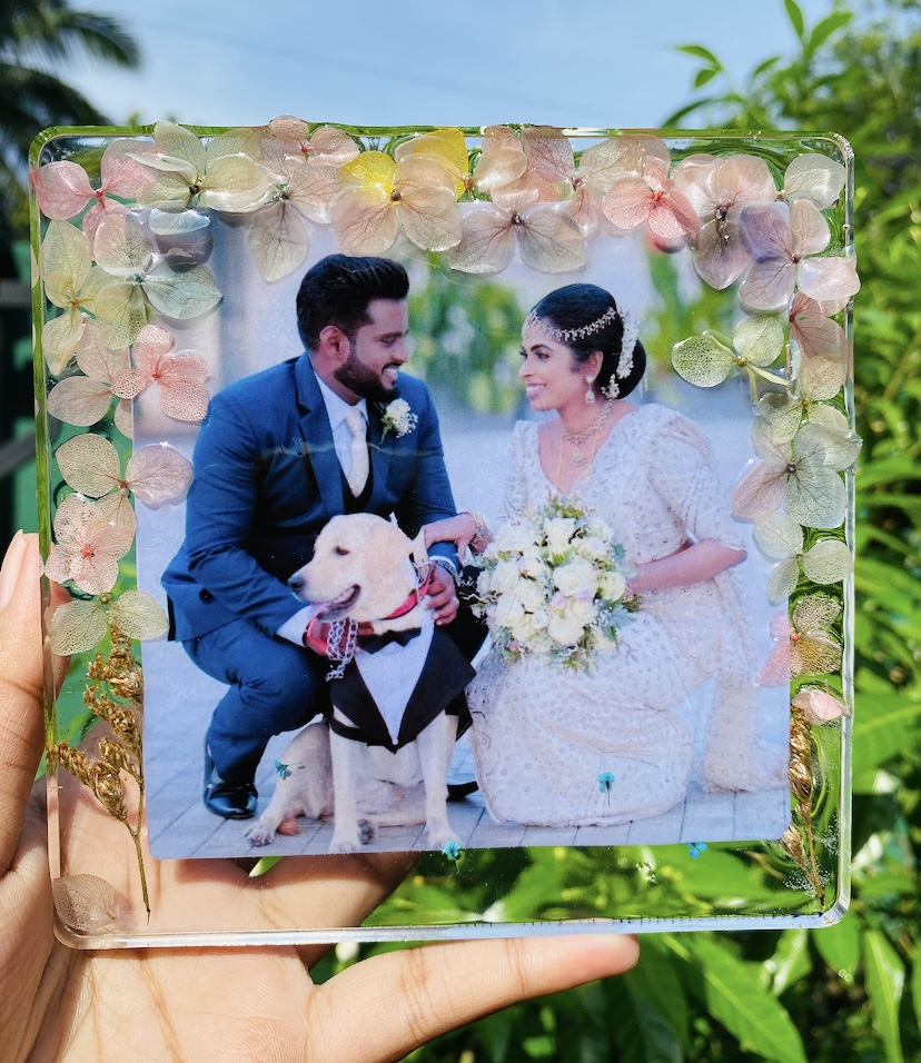 Wedding day pressed-flower keepsake — handcrafted resin art by Resin Gallery by Suu